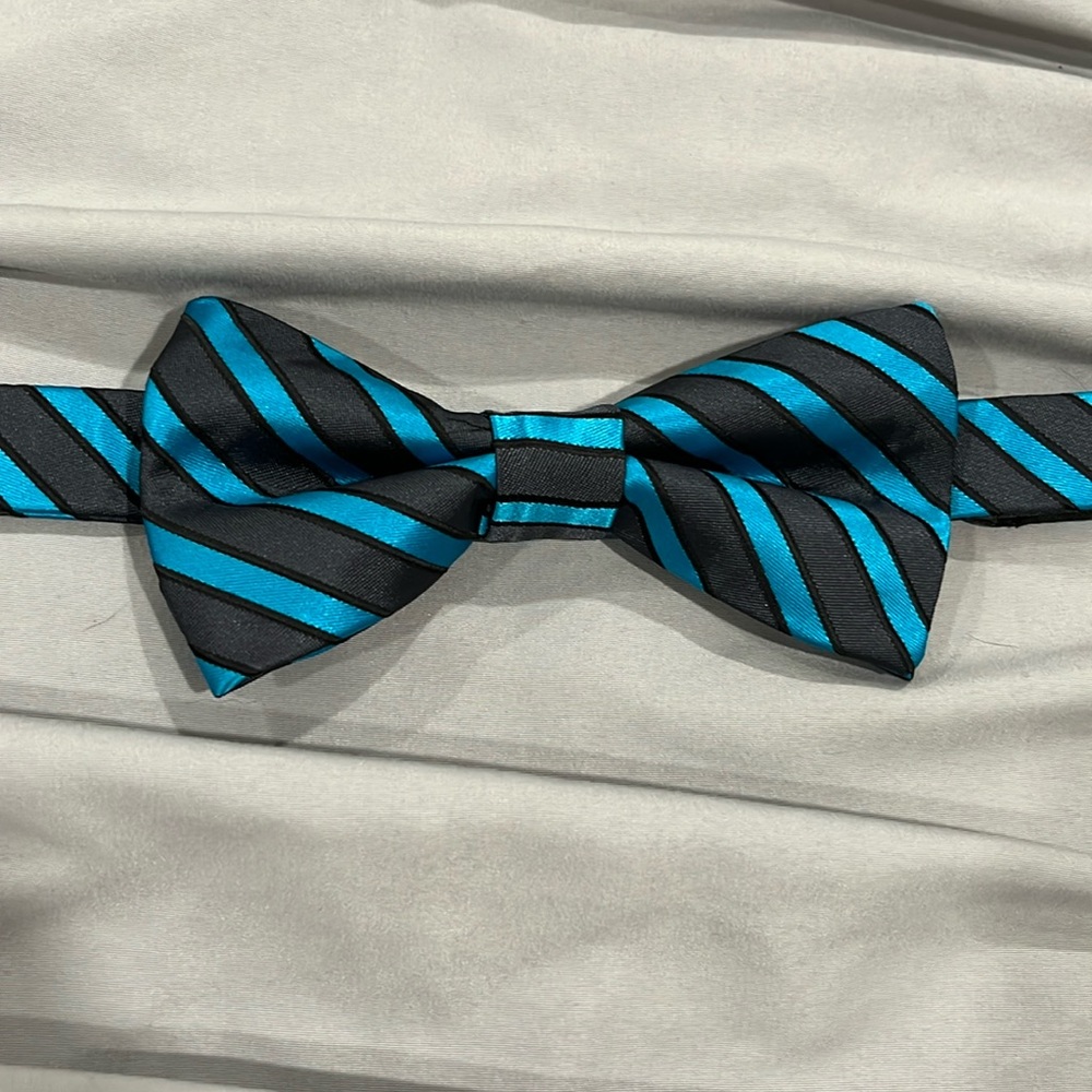Billy London Blue Striped Bow Tie